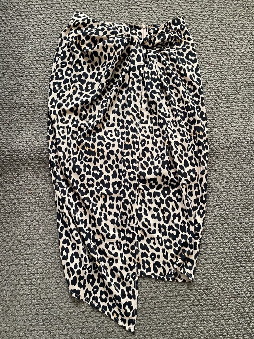 NEW VICI Bewitch Twist front Leopard Midi Skirt